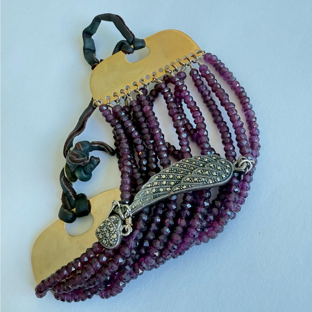 Elegant Purple Beaded Bracelet with Silver Accents